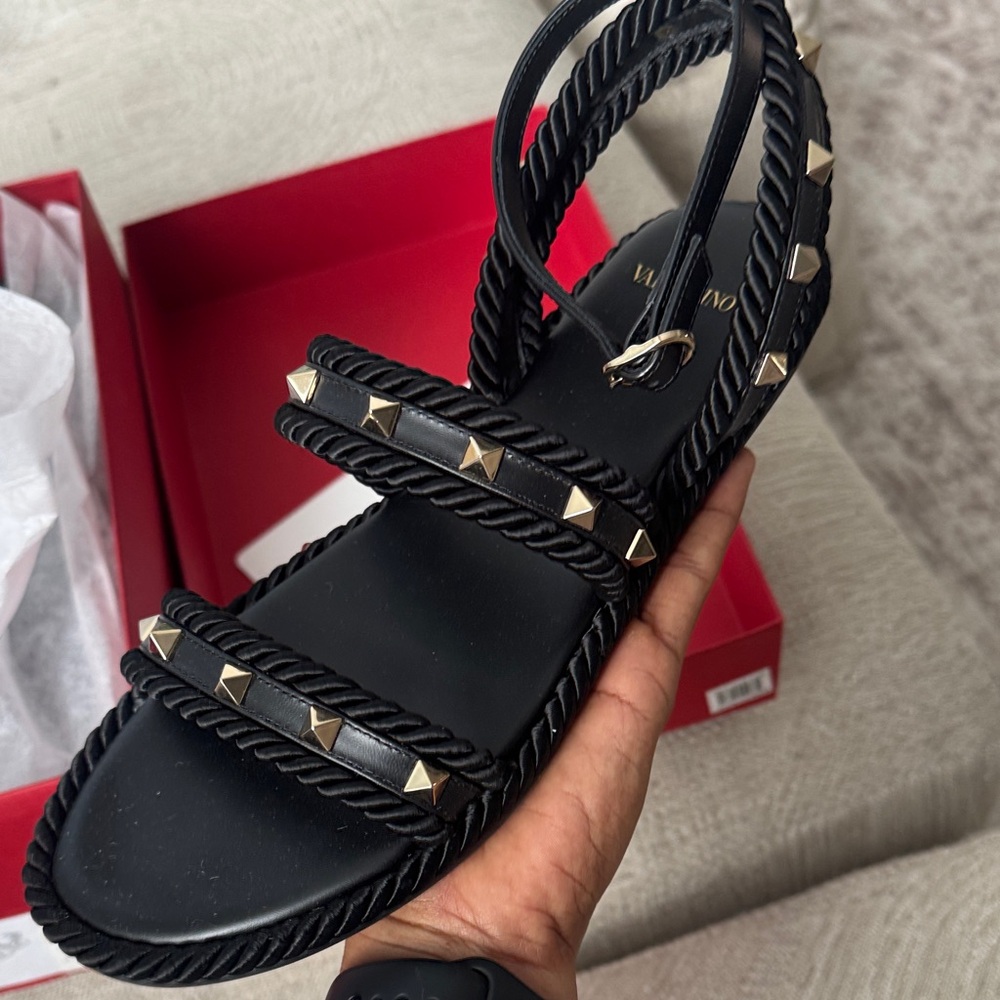 NIB VALENTINO GARAVANI Black Studded Sandal espadrilles size 37 - Picture 7 of 12